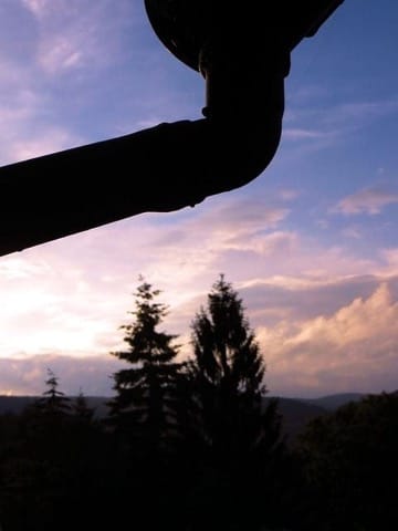 Pose et entretien de gouttières Sarcé